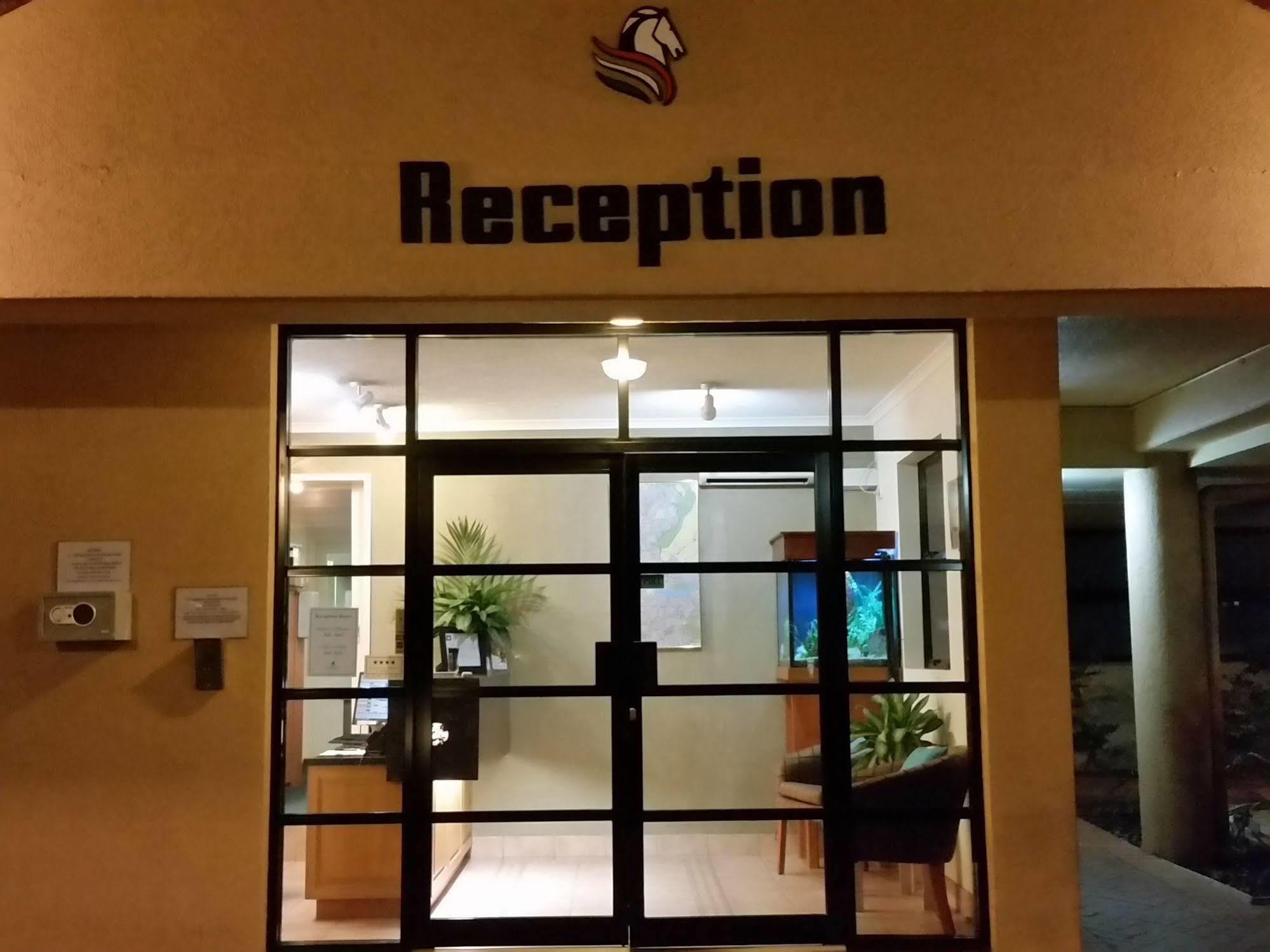 Pegasus Motor Inn And Serviced Apartments Hamilton Buitenkant foto